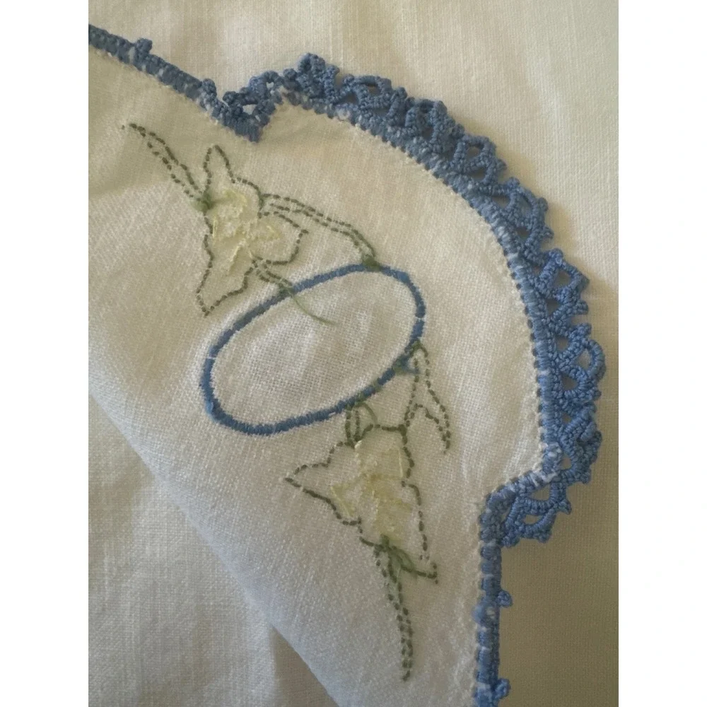 Vintage Hand Embroidered Morning Glory Linen Napkins Blue Crochet Lace Set of 4